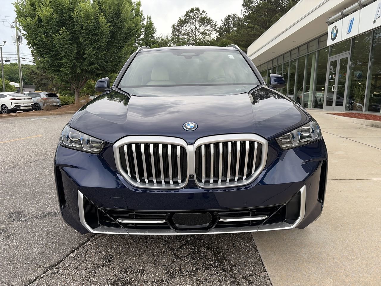 New 2026 Tanzanite Blue II Metallic BMW xDrive50e image 10