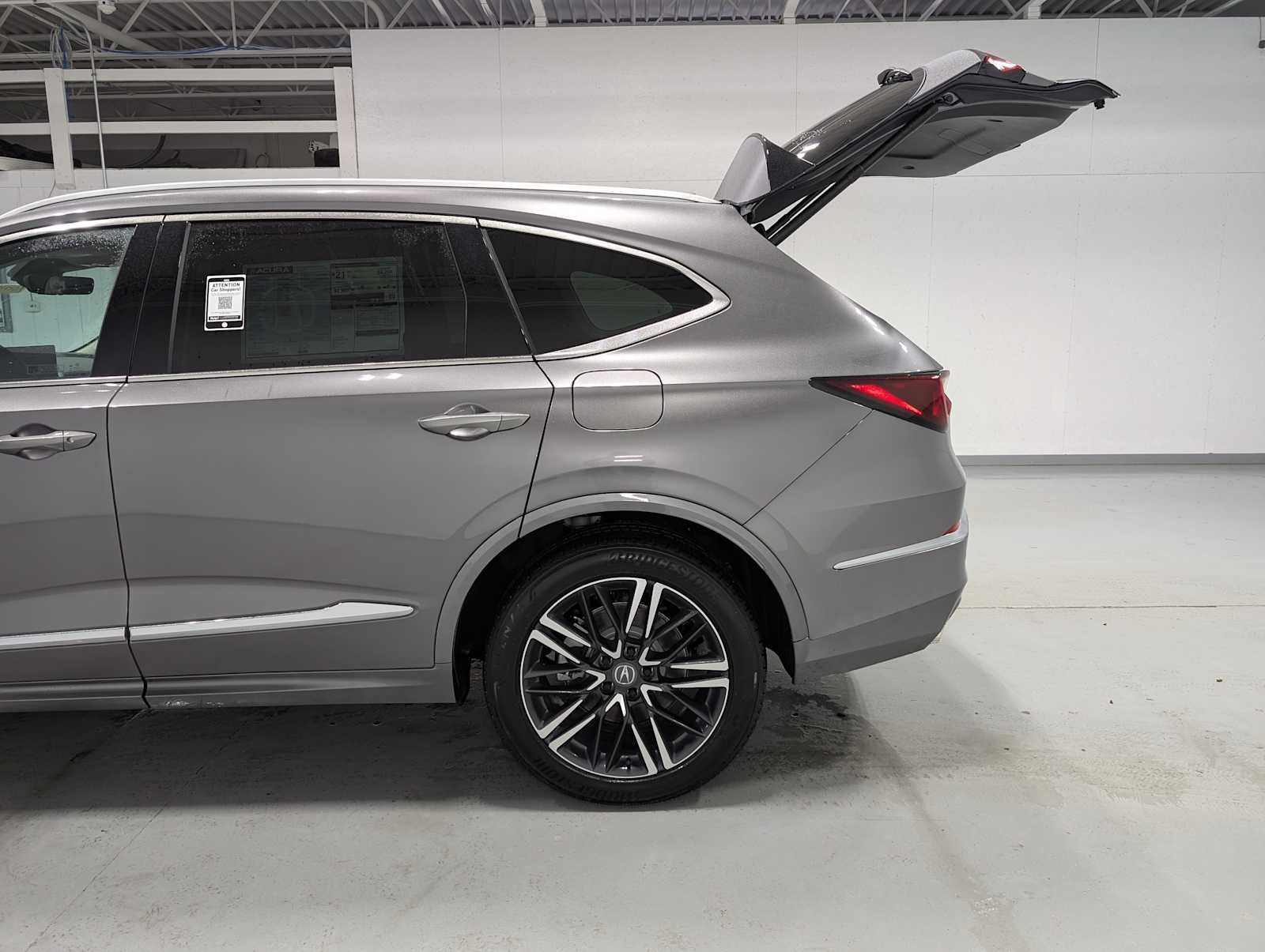 New 2026 Liquid Carbon Metallic Acura w/Advance Package image 9