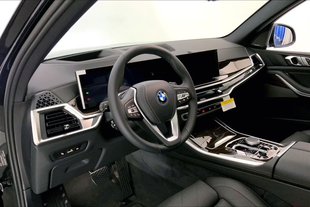 New 2026 Black Sapphire Metallic BMW  image 4