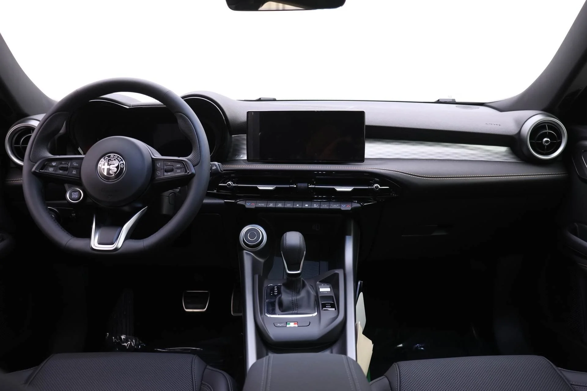 2025 Alfa Romeo Tonale Base - Photo 8