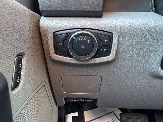 Used 2020 White Ford XL image 17