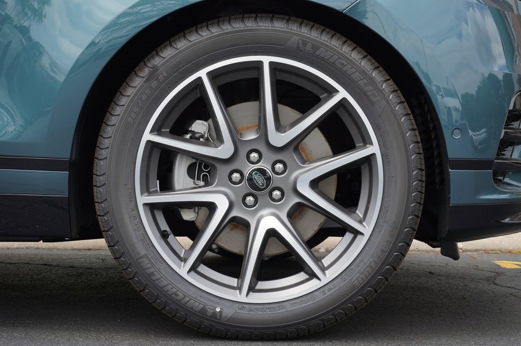 2026 LAND ROVER RANGE ROVER VELAR - Image 6