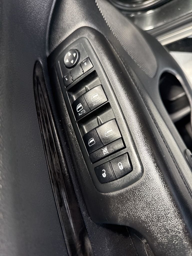 Used 2013 Black Dodge Crew image 15
