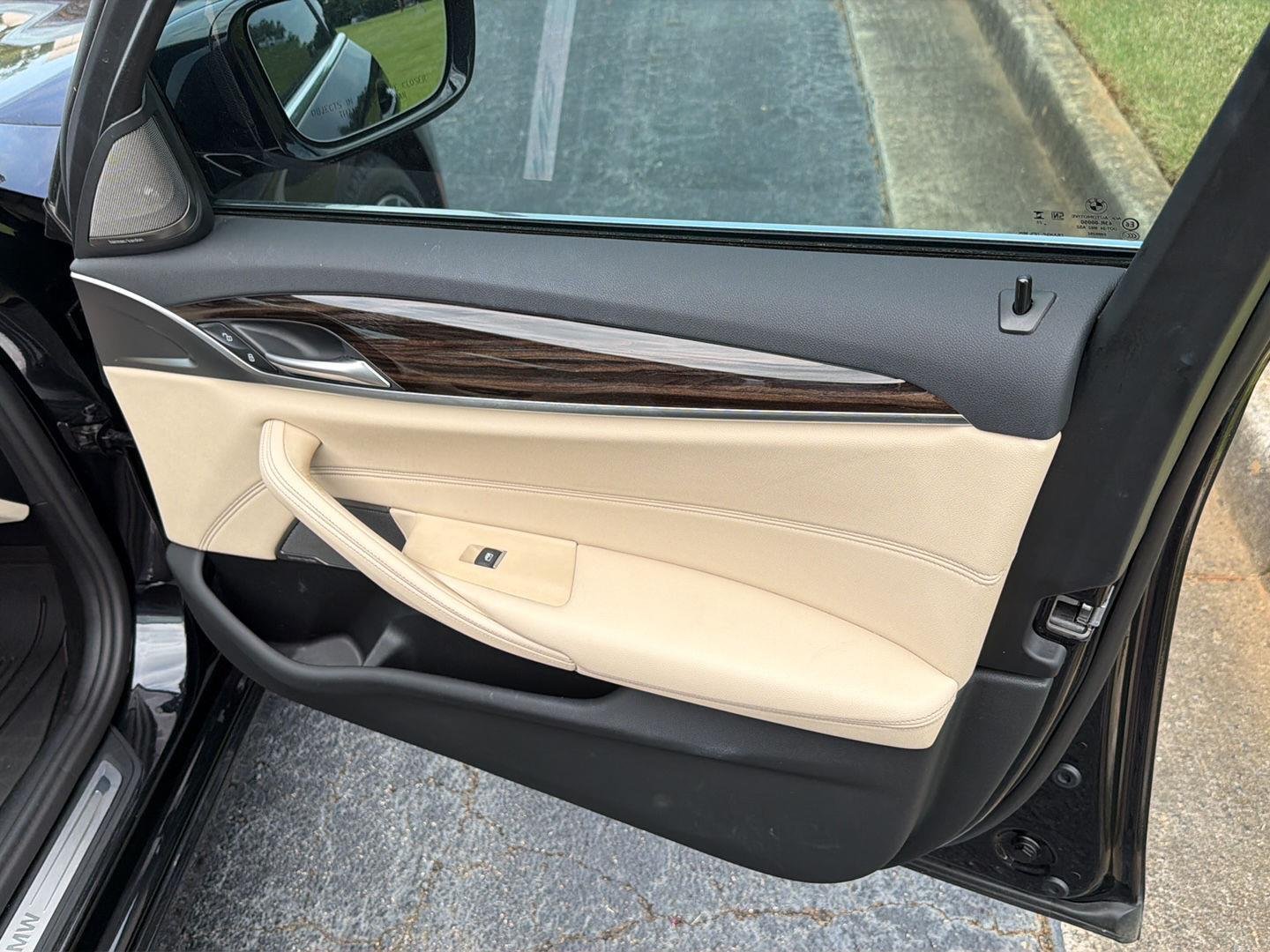Used 2023 Black Sapphire Metallic BMW 530i image 14