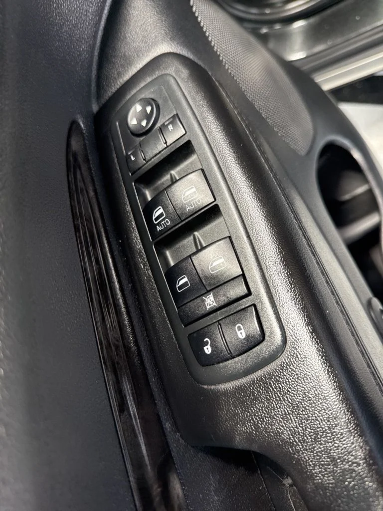 Used 2013 Black Dodge Crew image 15