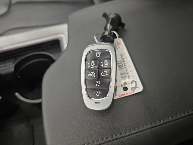 Used 2025 Silver Hyundai Calligraphy image 34