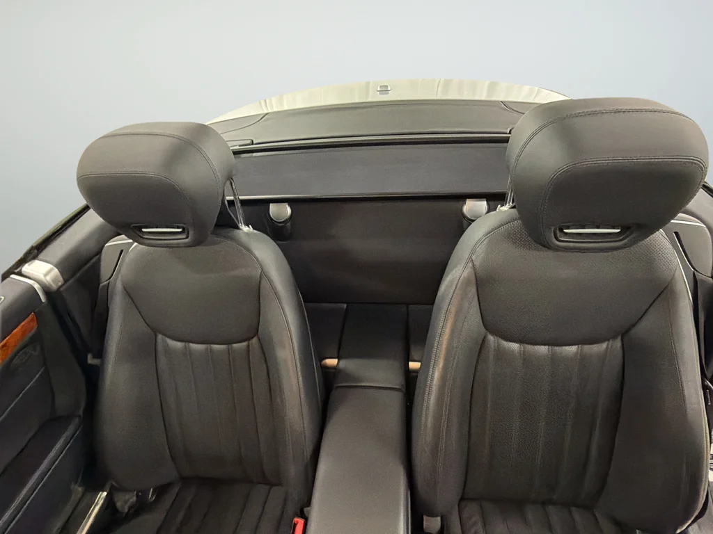 Used 2009 Silver Mercedes-Benz SL 550 image 32
