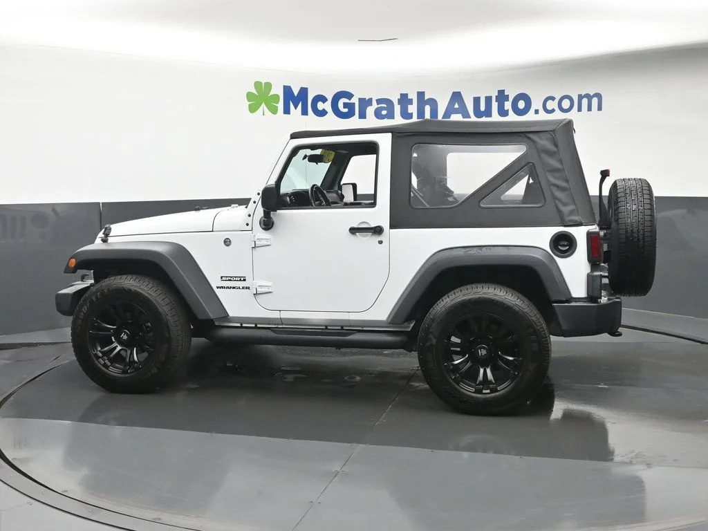 Used 2016 White Jeep Sport image 18