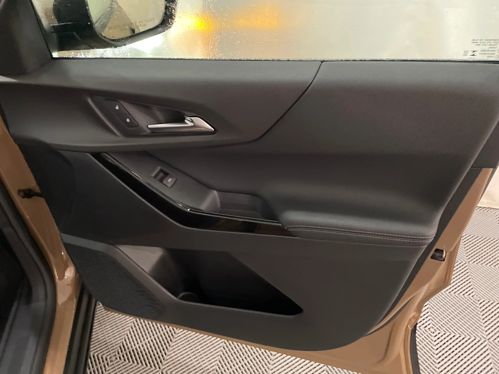 2027 Chevrolet Equinox LT - Photo 24