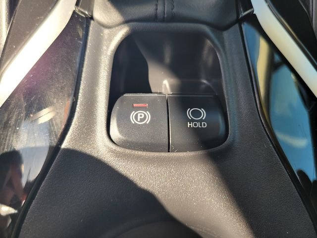 Used 2022 White Toyota LE image 24