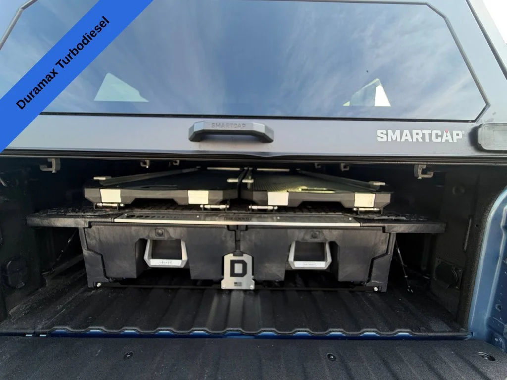 Used 2024 Metallic GMC Denali image 17