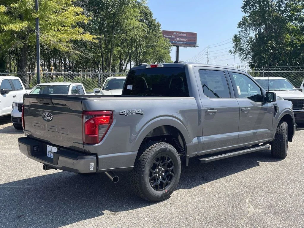 New 2026 Gray Ford XLT image 3
