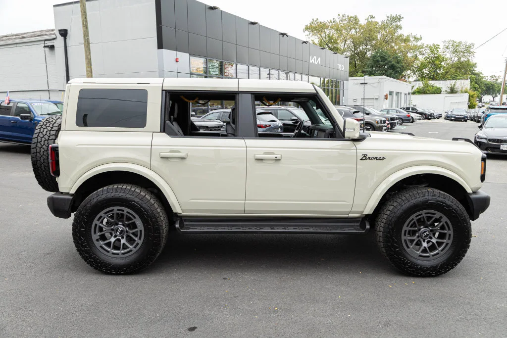 Used 2025 Beige Ford Outer Banks image 5