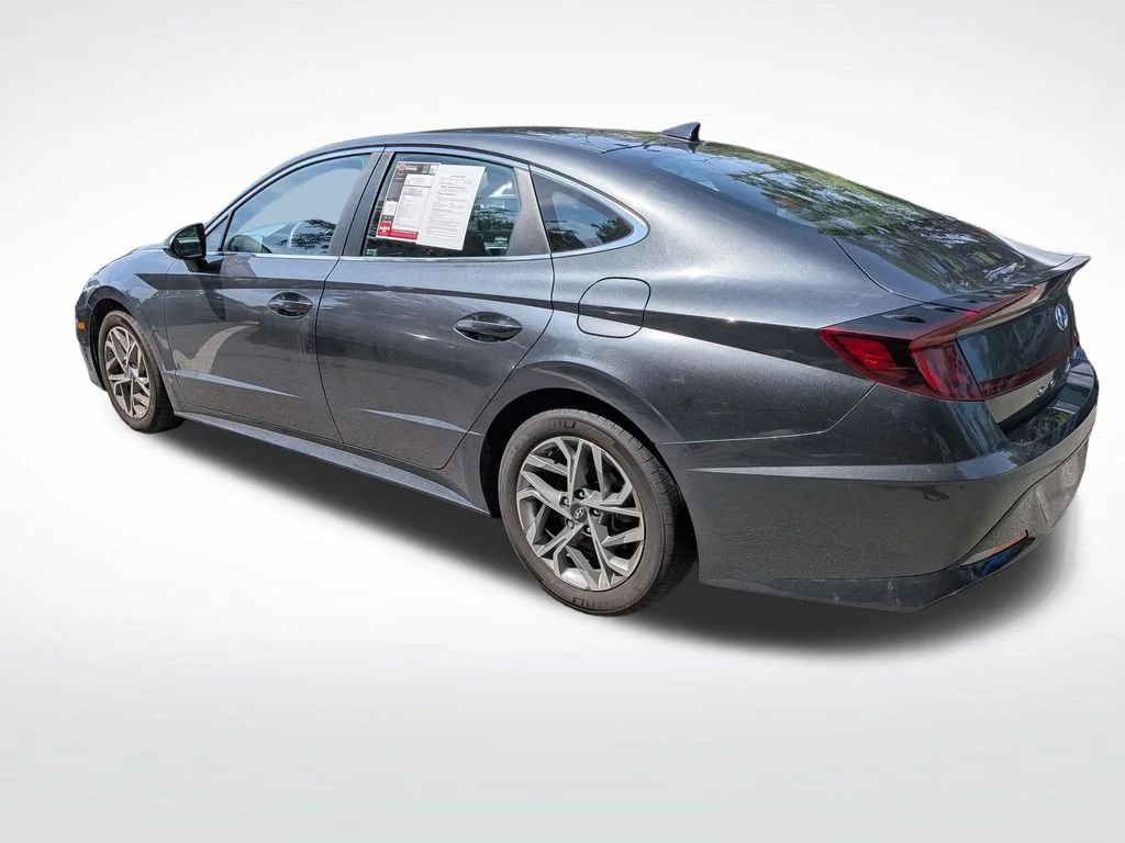 Used 2022 Gray Hyundai SEL image 6