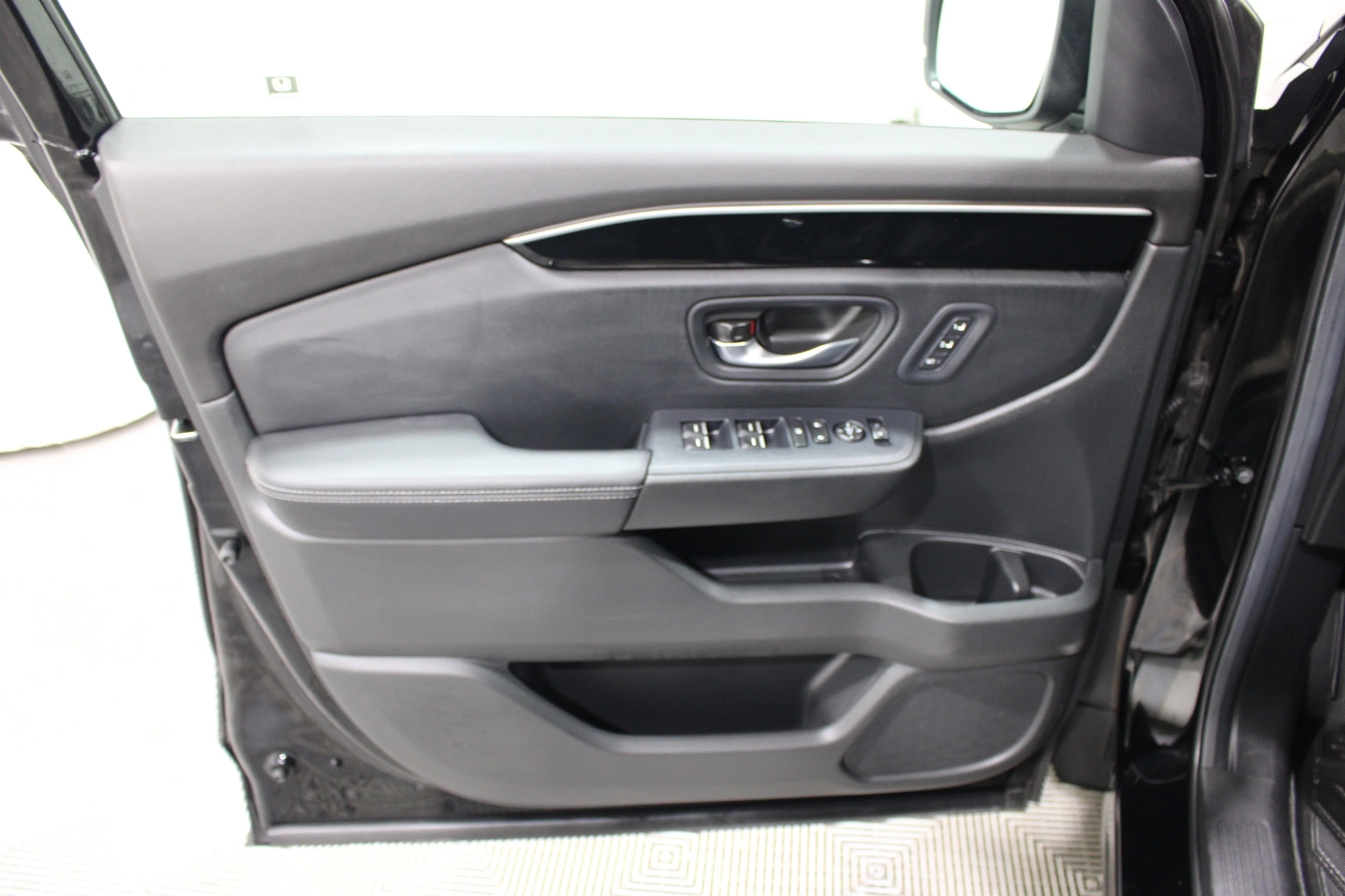 2025 Honda Pilot EX-L - Photo 6