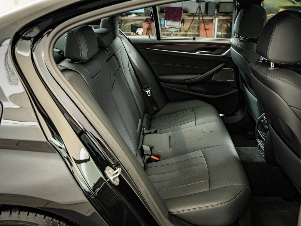 Used 2023 Black Sapphire Metallic BMW 540i xDrive image 46