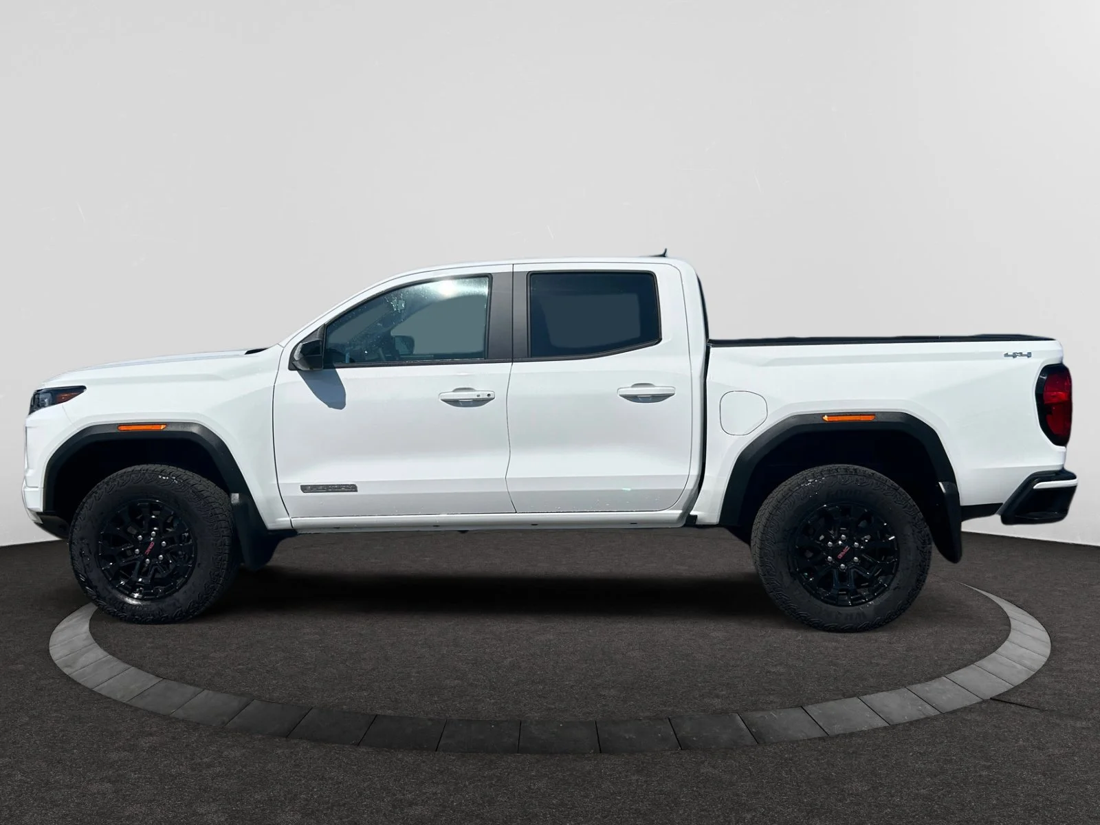 Used 2026 WHITE GMC Crew Cab ELEVATION **New Arrival** image 2