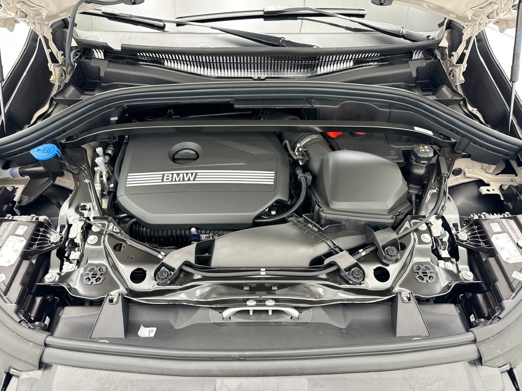Used 2026 Gray Metallic BMW xDrive28i image 28