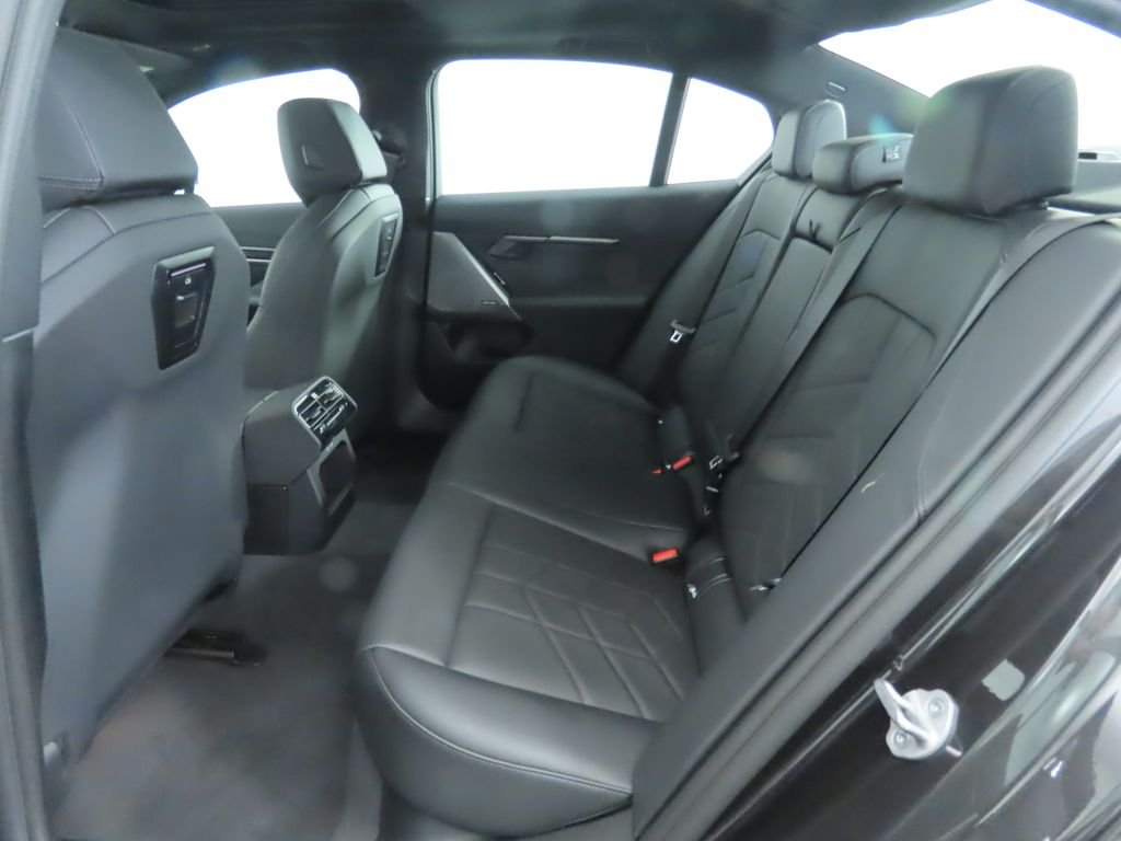 2026 BMW i5 40 - Photo 23
