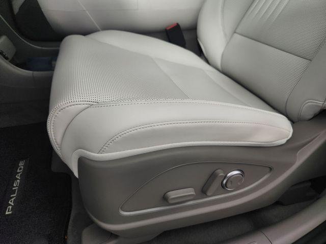 New 2026 White Hyundai SEL 8P image 16