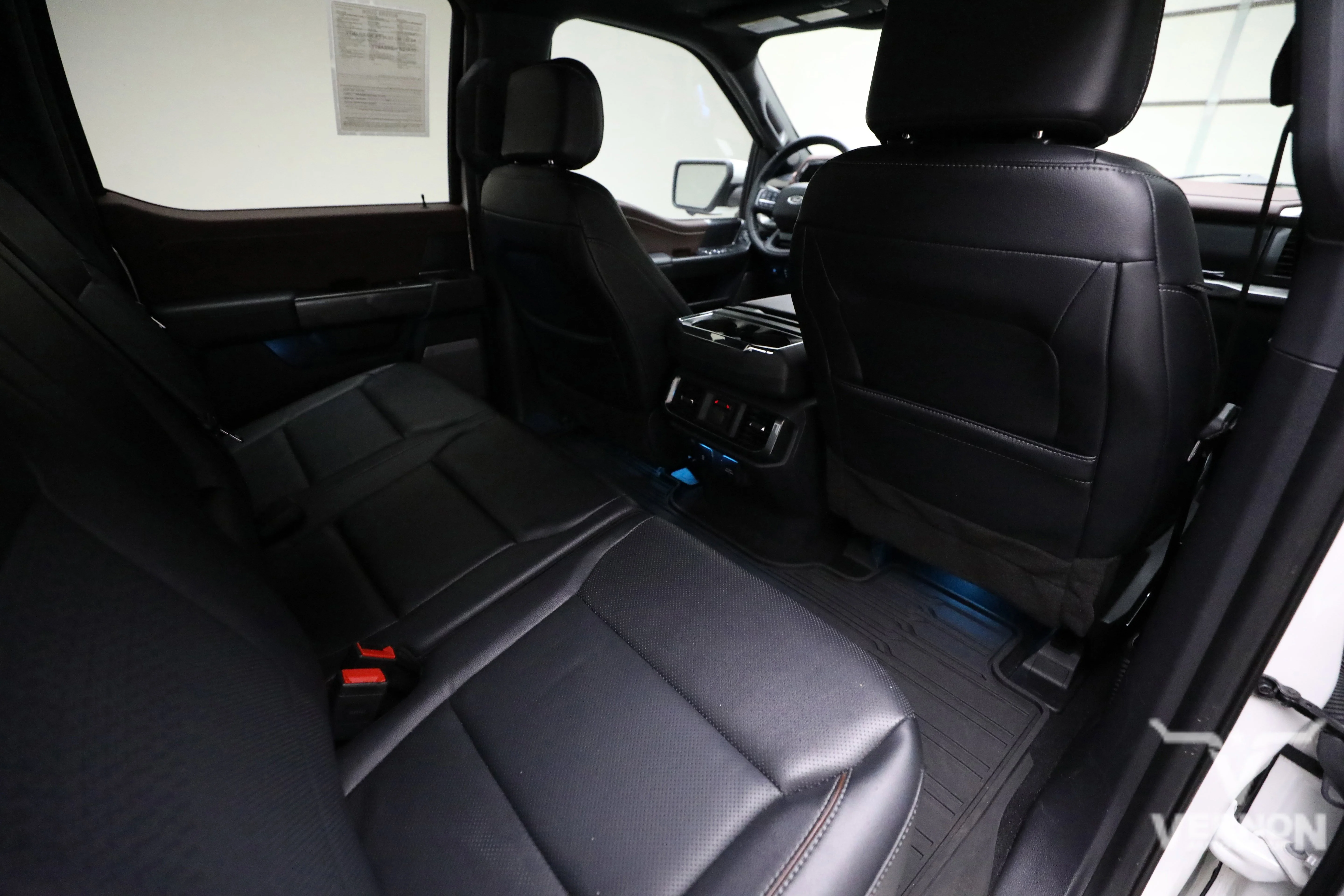 Pre-Owned 2023 Ford F-150 Lariat Crew Cab 4x4 Fx4