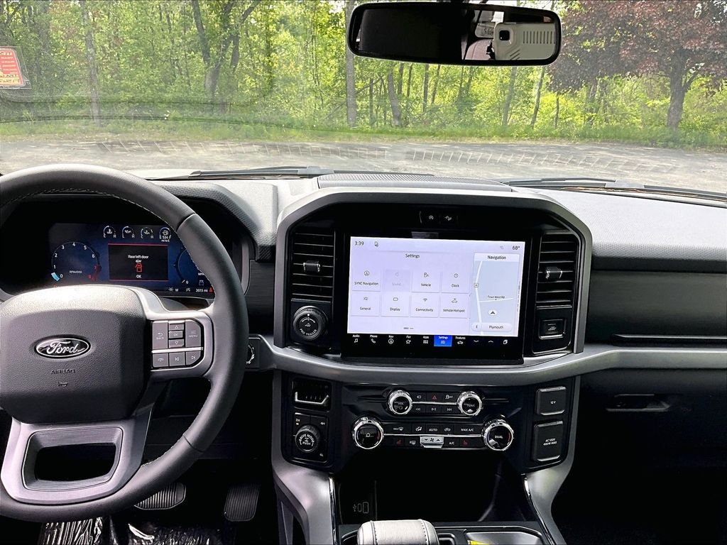 2026 Ford F-150 — photo 8