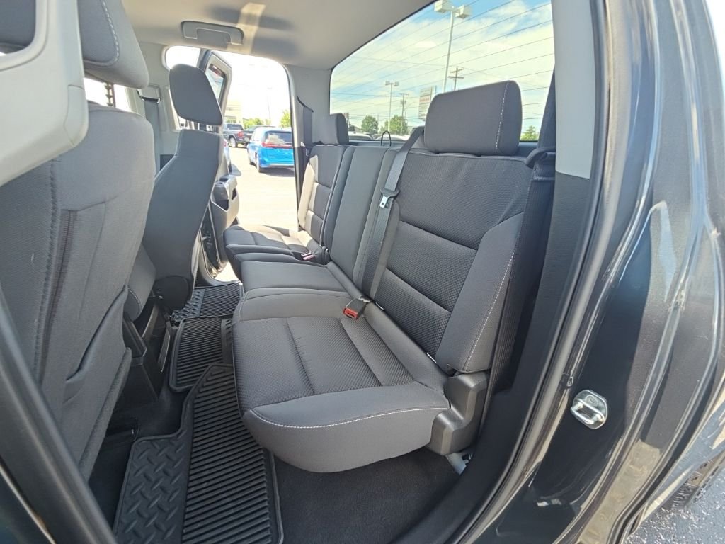 Used 2019 Gray Chevrolet LT image 29