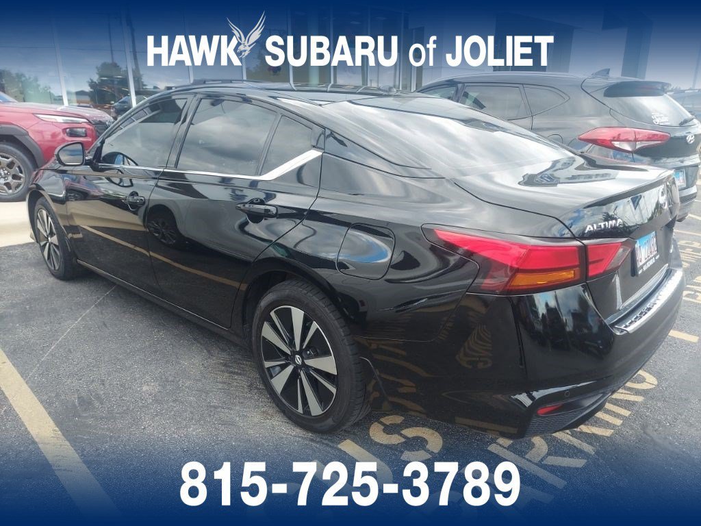 Used 2019 Super Black Nissan 2.5 SL image 10