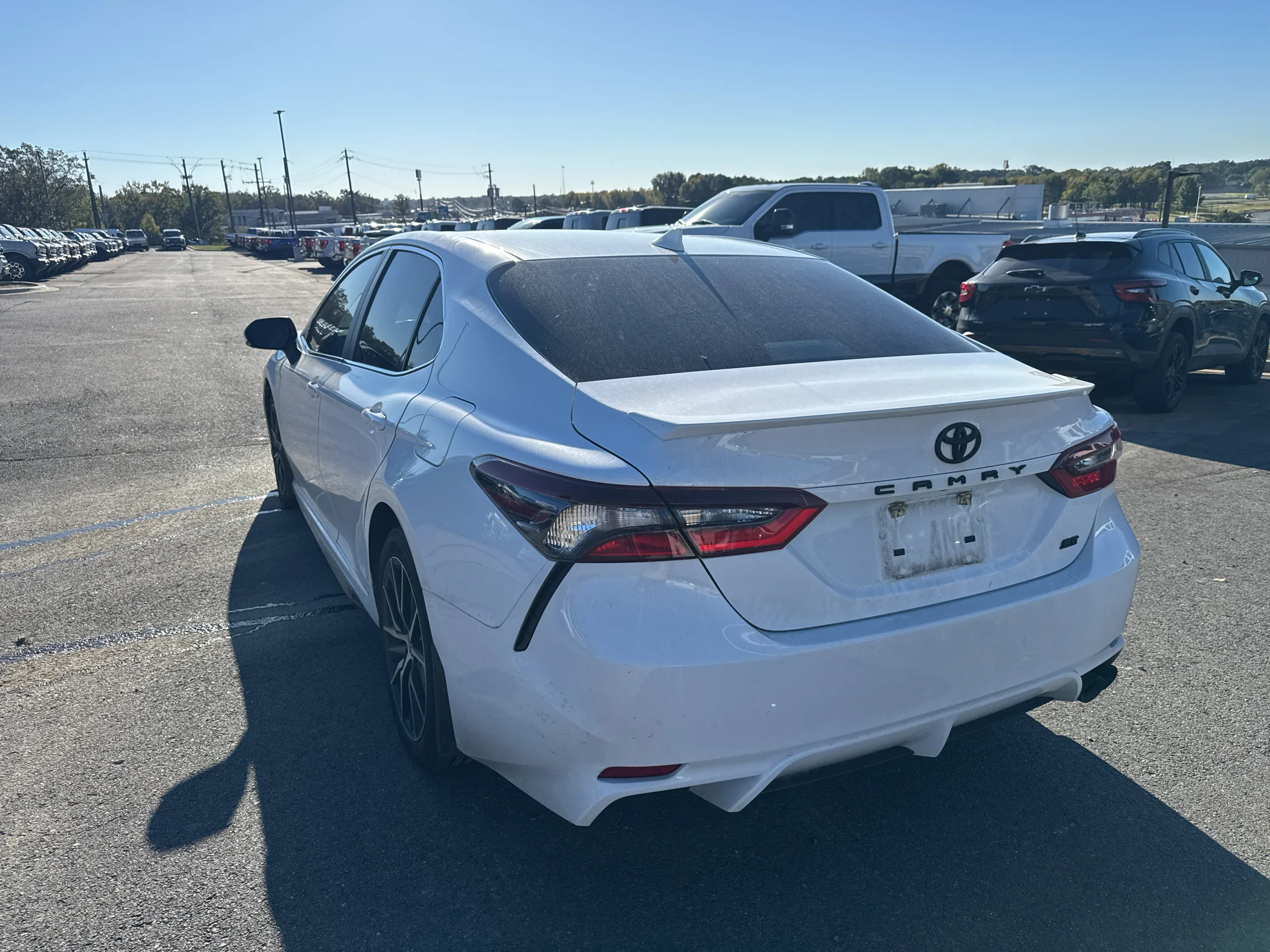 Used 2023 Ice Cap Toyota SE image 7