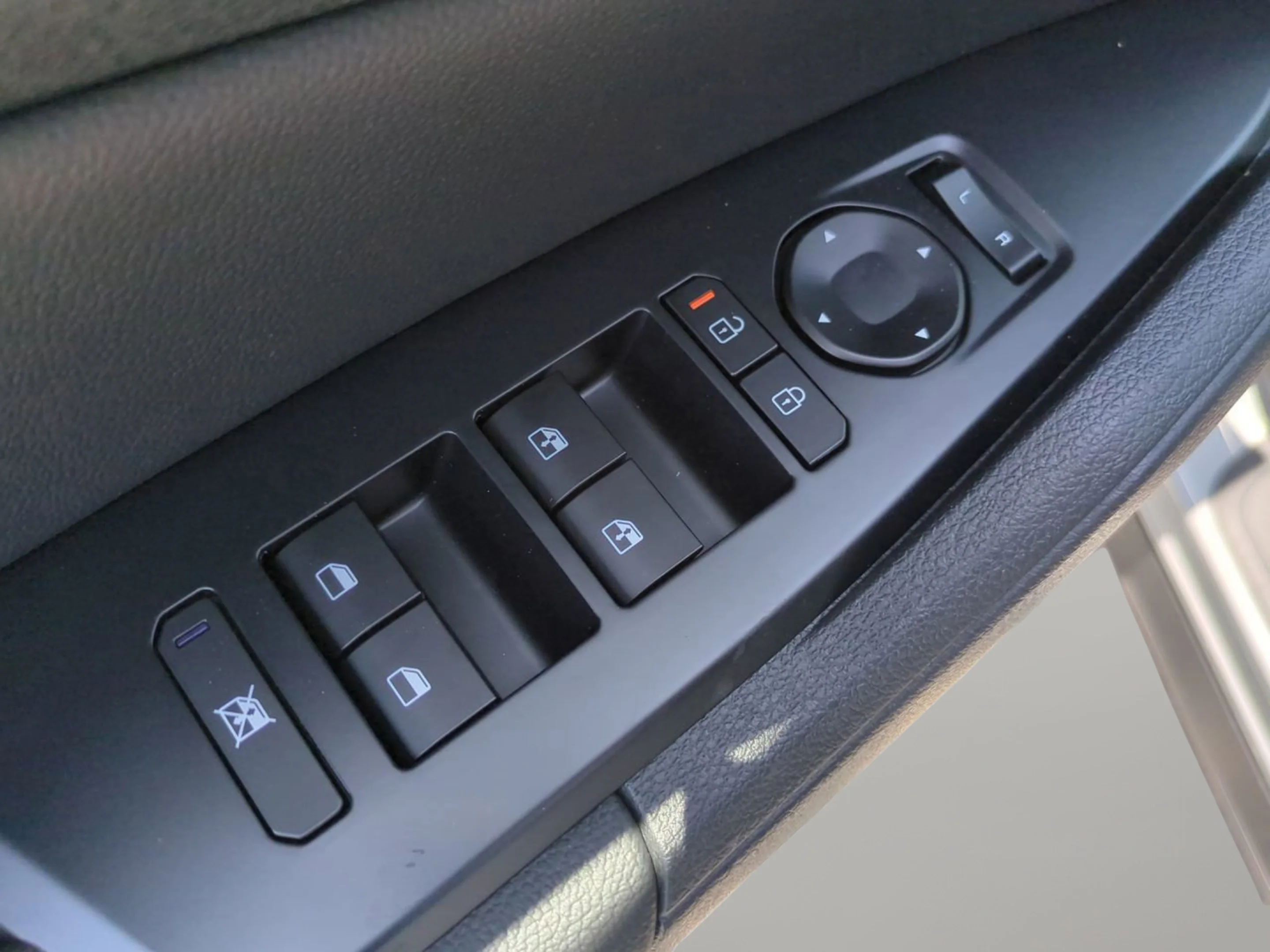 2026 Kia Sportage EX - Photo 36