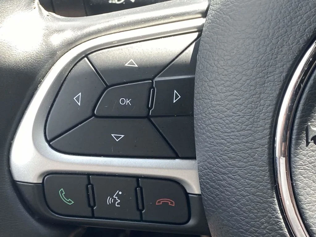 Used 2019 Red Jeep Limited image 30