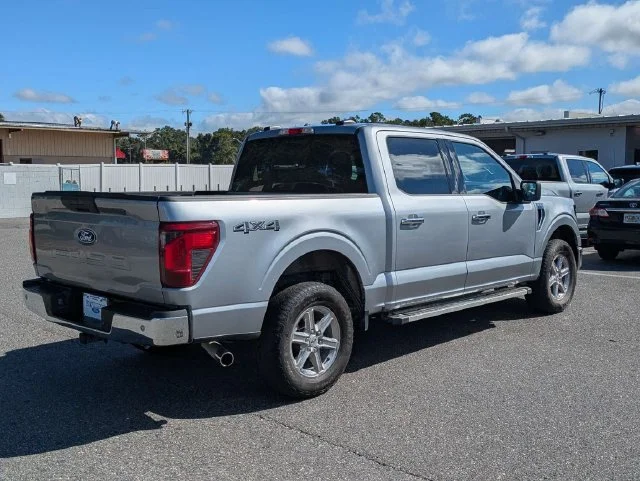 Used 2025 Silver Metallic Ford XLT image 3