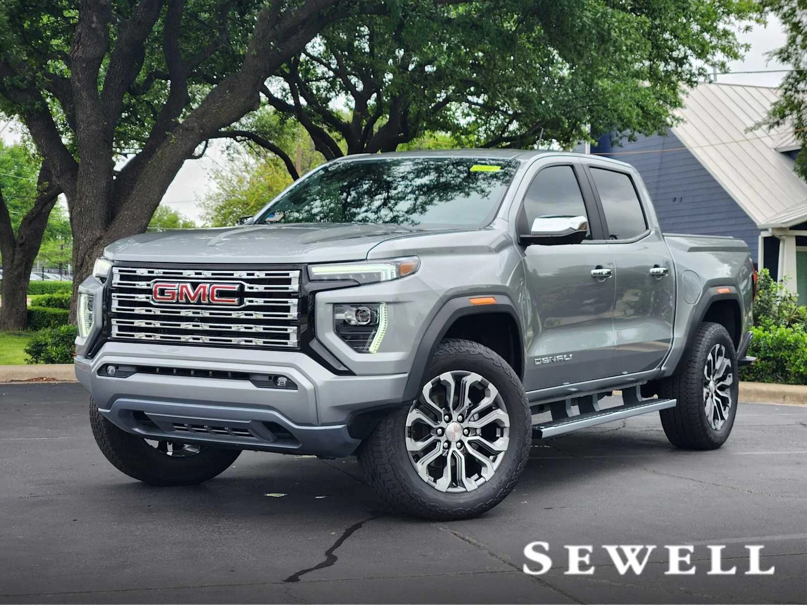 2023 GMC Canyon 4WD Denali Crew Cab Short Box's photo