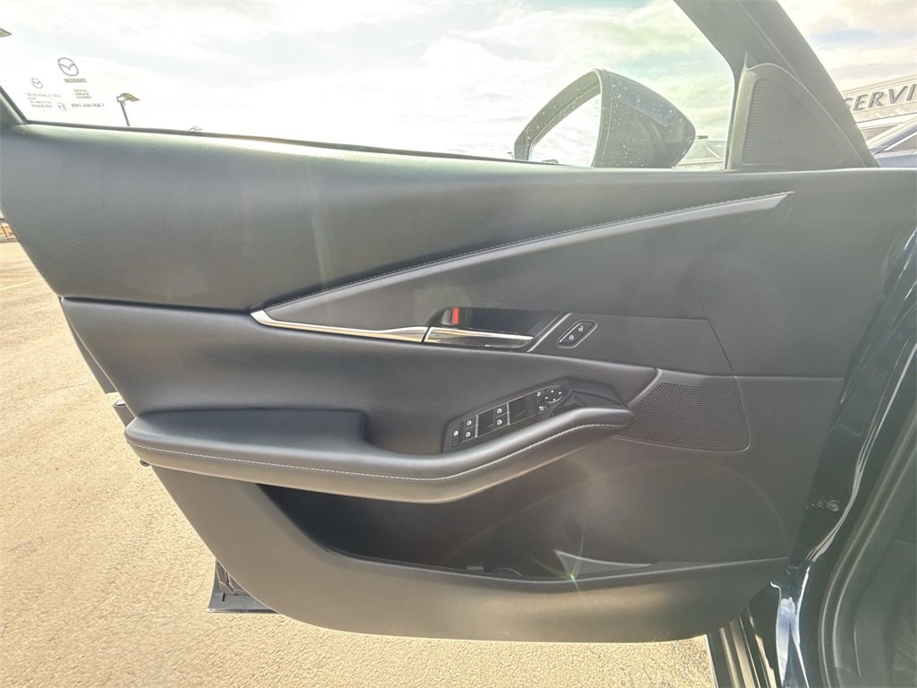 2023 MAZDA CX-30 - Image 12