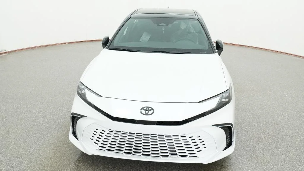 New 2026 Wind Chill Pearl with Midnight Black Metallic roof Toyota XSE image 14