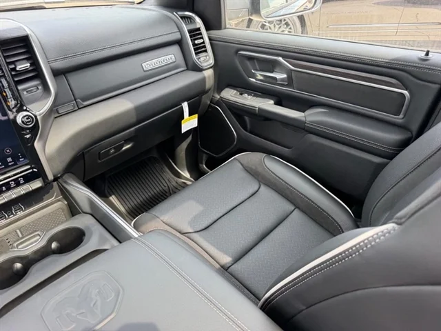 New 2026 Diamond Black Crystal Pearl-Coat Exterior Paint RAM Laramie image 18