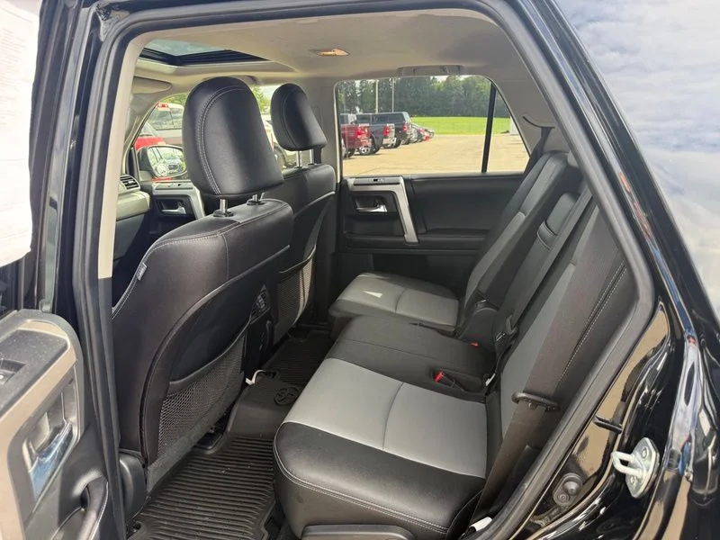 Used 2018 Black Toyota SR5 Premium image 6