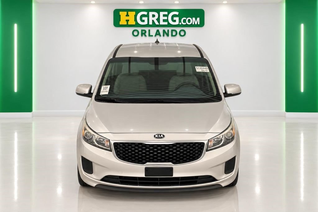 Used 2018 Silky Silver Kia L image 5