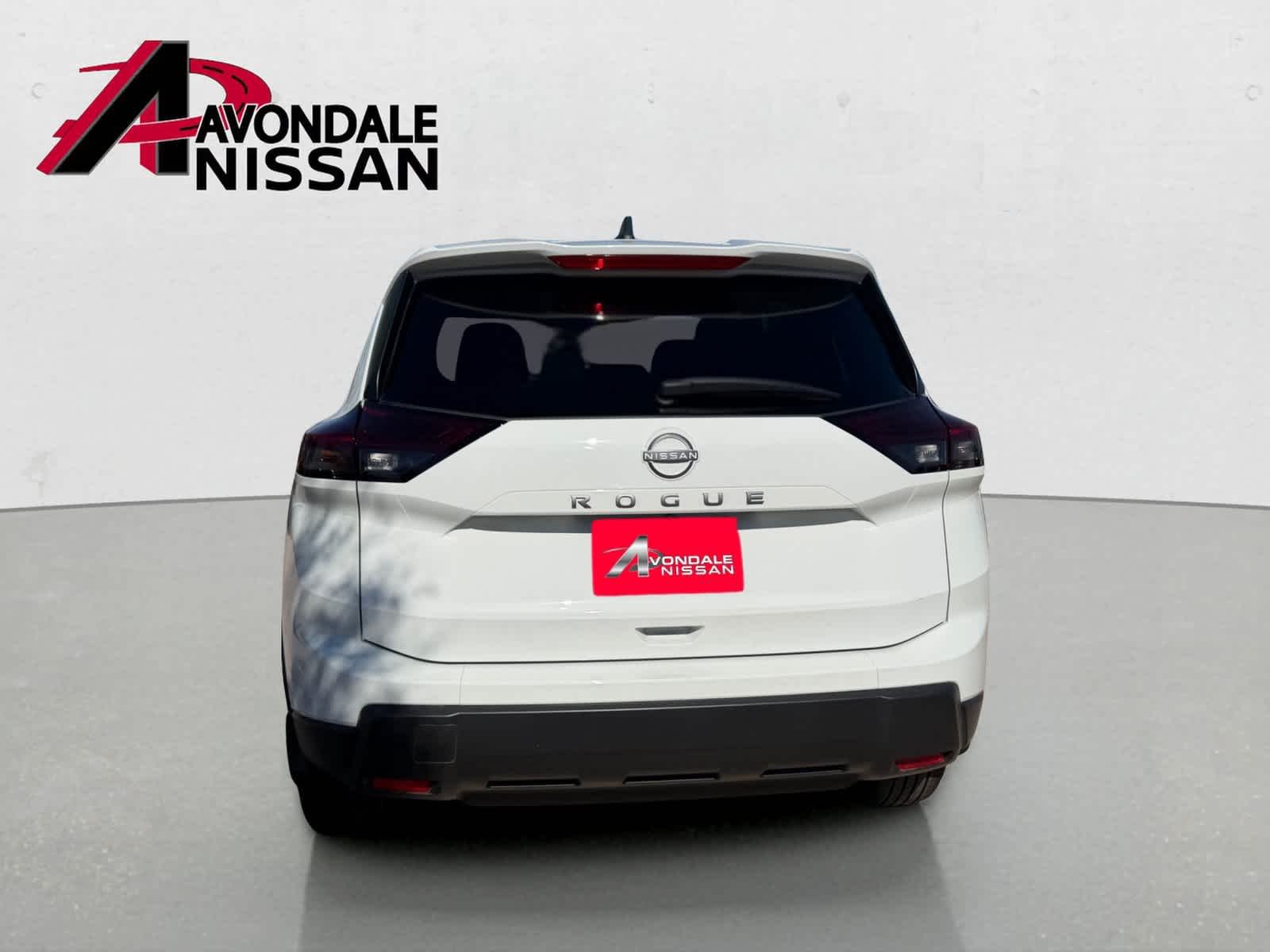 New 2026 Glacier White Nissan S image 5