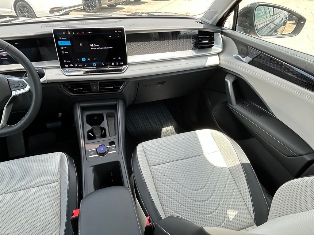 New 2026 Black Volkswagen 2.0T SE image 10