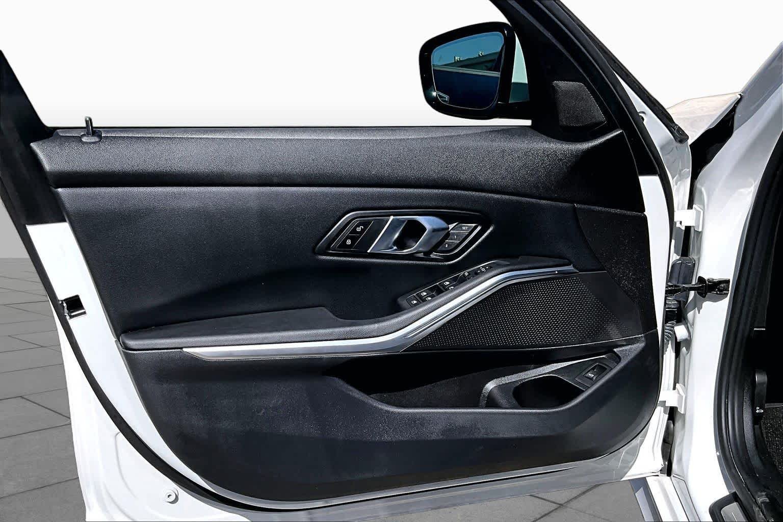 Used 2024 WHITE BMW 330i image 22