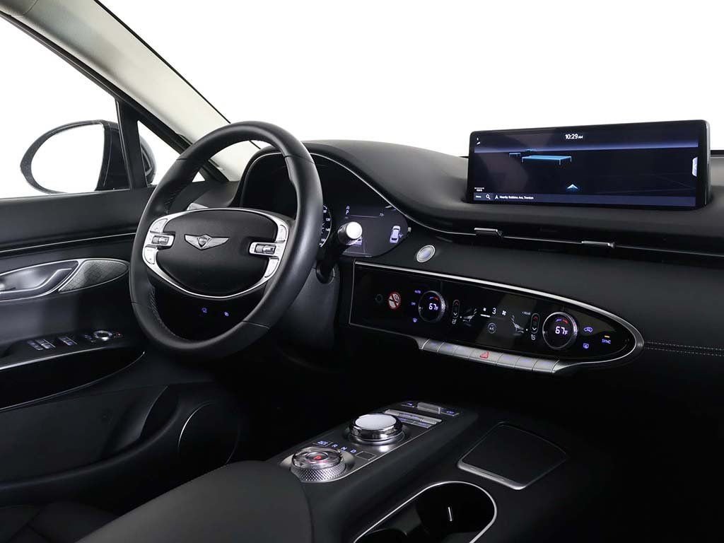 Used 2025 Black Genesis 2.5T image 33