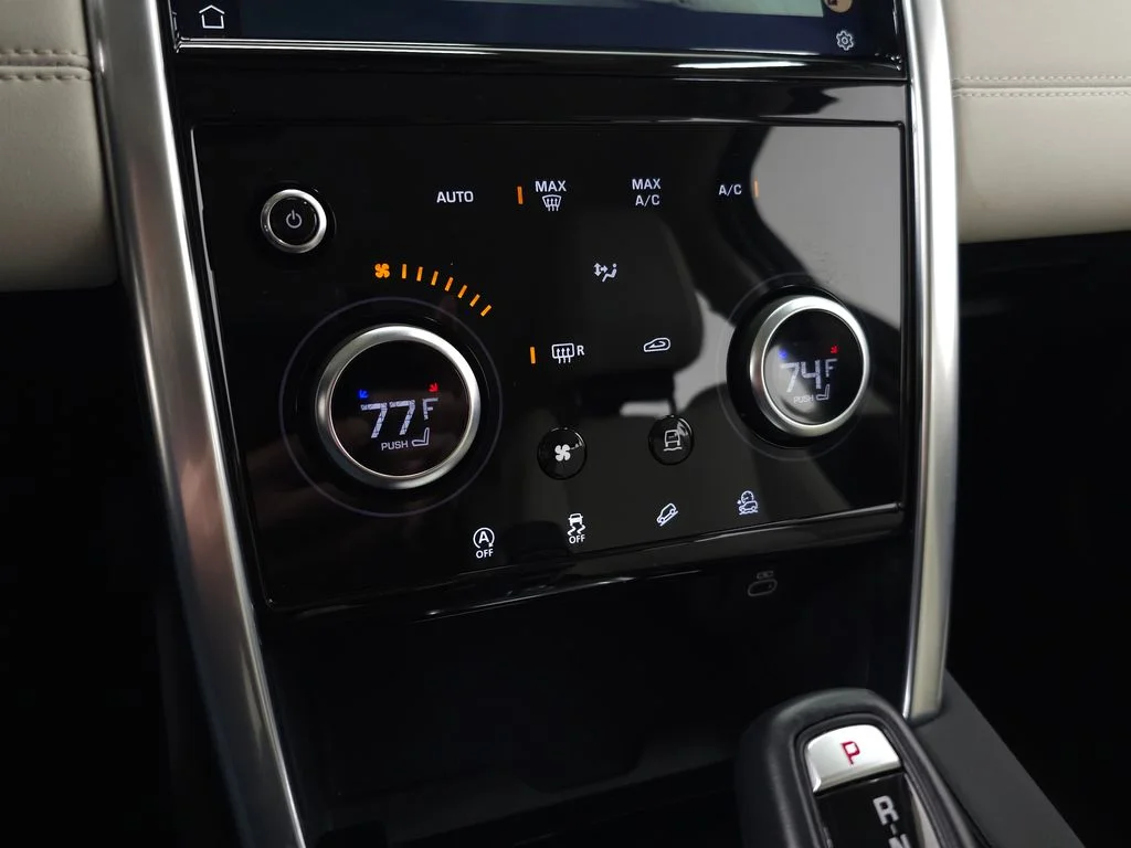 Used 2022 Black Land Rover S image 30