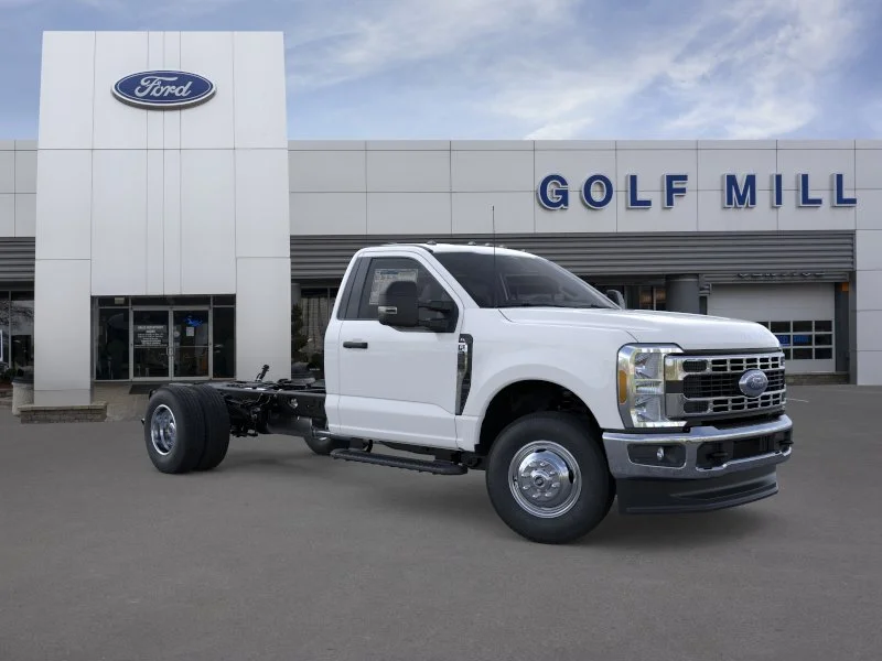 New 2026 Oxford White Ford XL image 6
