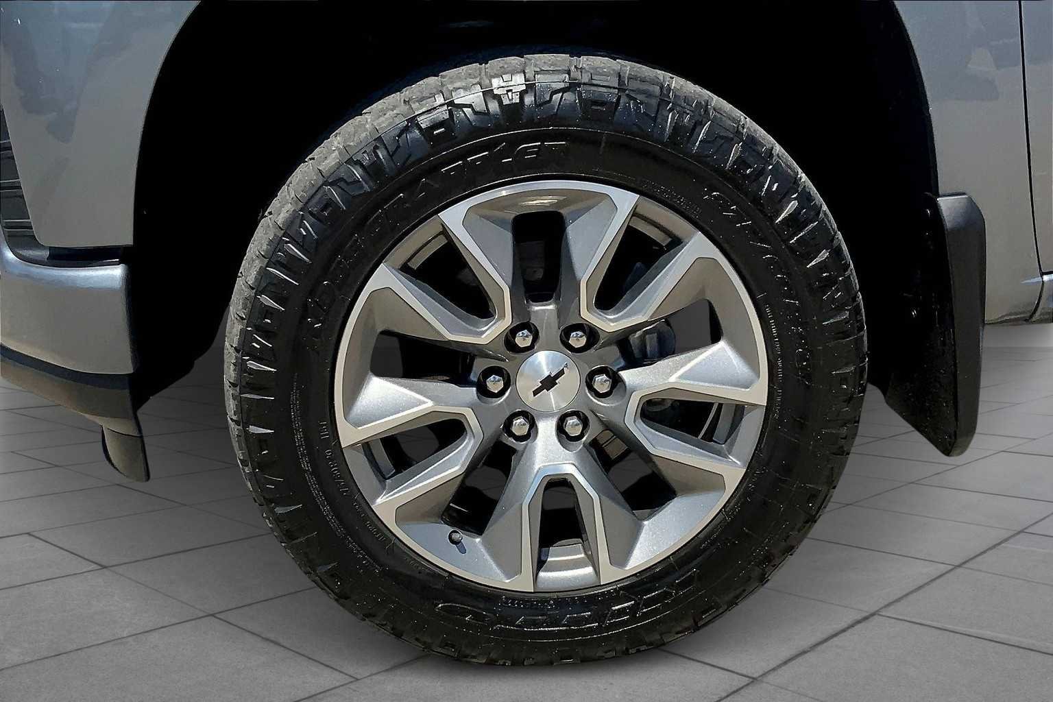 Used 2020 Satin Steel Metallic Chevrolet RST image 11