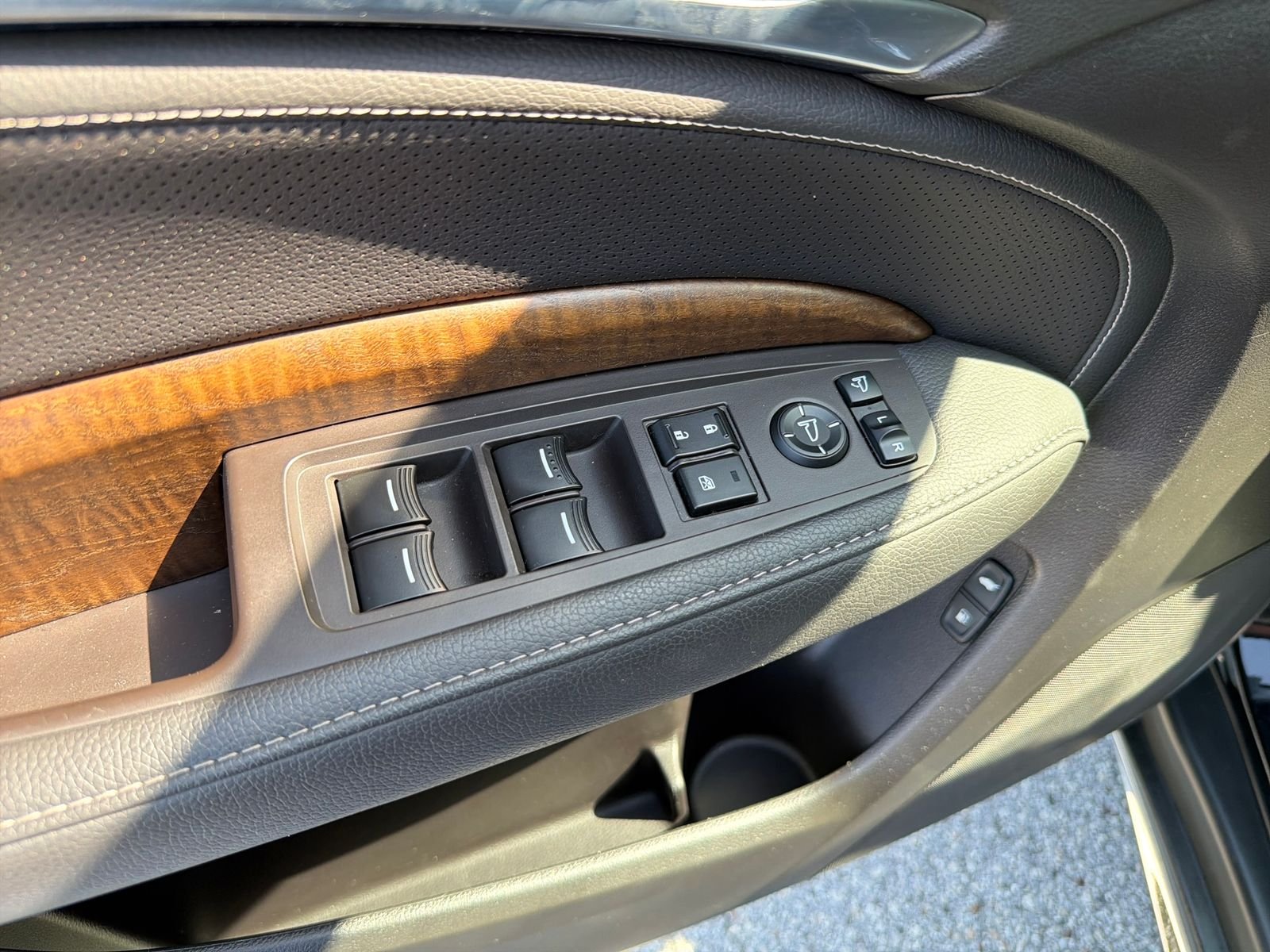 Used 2020 Black Acura Technology image 29