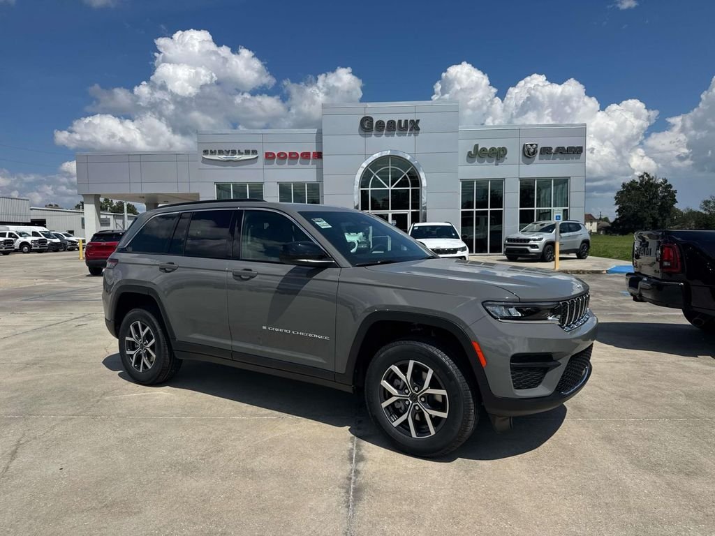 2027 Jeep Grand Cherokee Laredo X