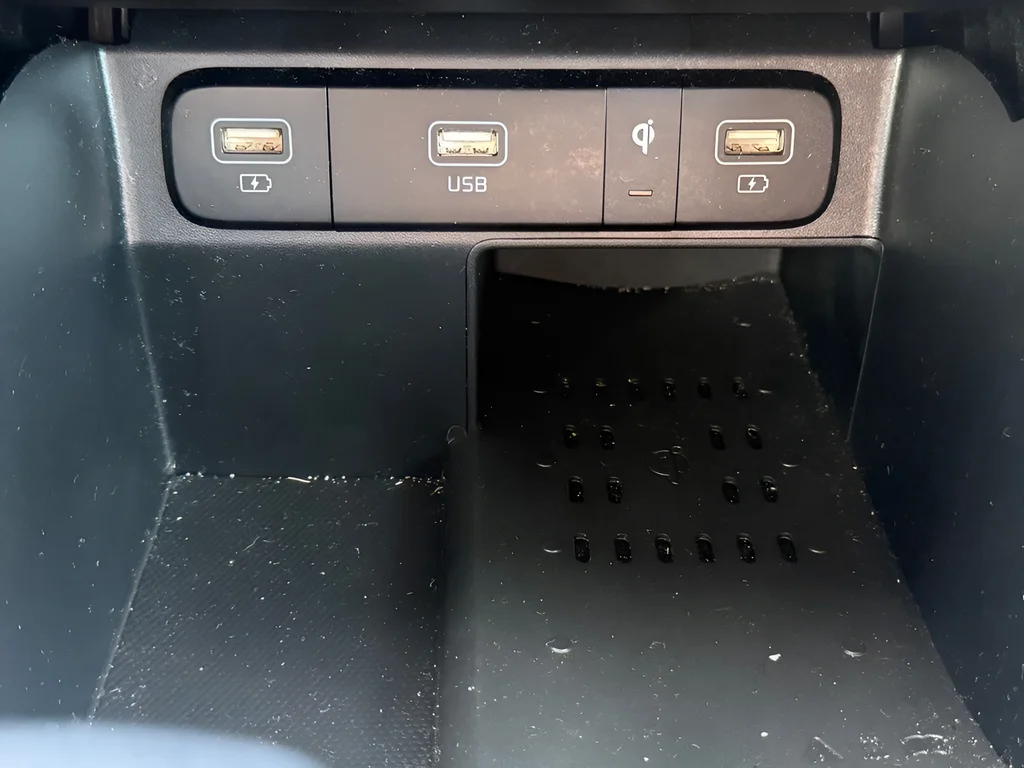 Used 2022 Gray Kia EX image 29