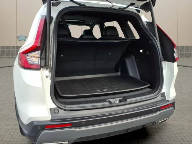 Used 2025 White Honda Sport Touring image 13