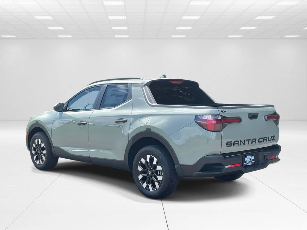 New 2025 Green Hyundai SEL image 4